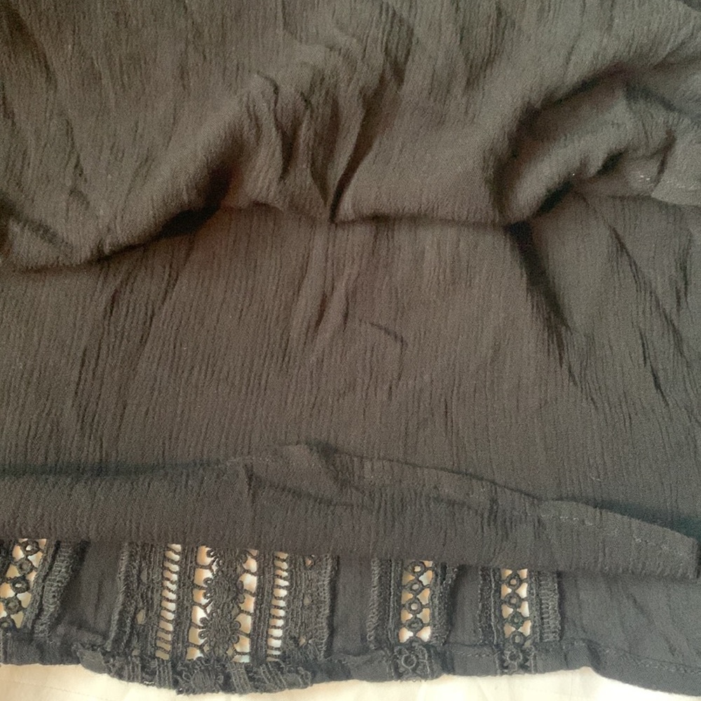 Hollister black crinkly off the shoulder viscose peasant blouse w lace front NWT - Picture 2 of 6